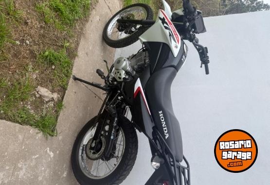 Motos - Honda XR 150 2025 Nafta 5600Km - En Venta