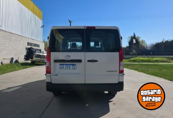 Utilitarios - Toyota Hiace furg�n 2025 Diesel 31500Km - En Venta