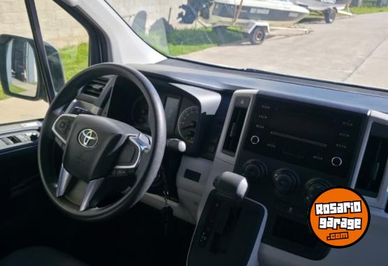 Utilitarios - Toyota Hiace furg�n 2025 Diesel 31500Km - En Venta