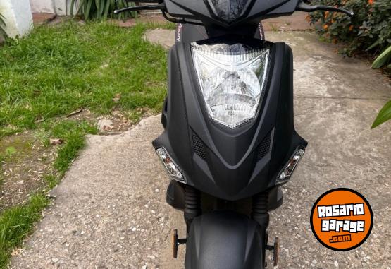 Motos - Kymco 125cc Agility 2025 Nafta 3200Km - En Venta
