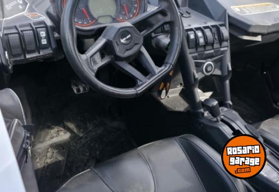 Cuatris y UTVs - Can Am Maverick X3 2018  1111Km - En Venta