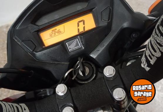 Motos - Honda Titan New 2020 Nafta 12300Km - En Venta