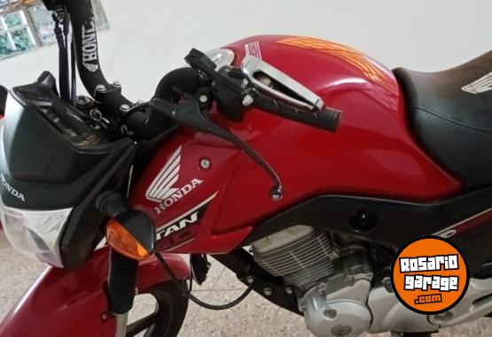 Motos - Honda Titan New 2020 Nafta 12300Km - En Venta