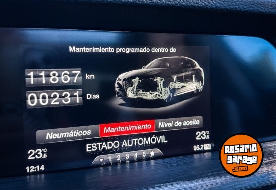Autos - Alfa Romeo STELVIO 2019 Nafta 102500Km - En Venta