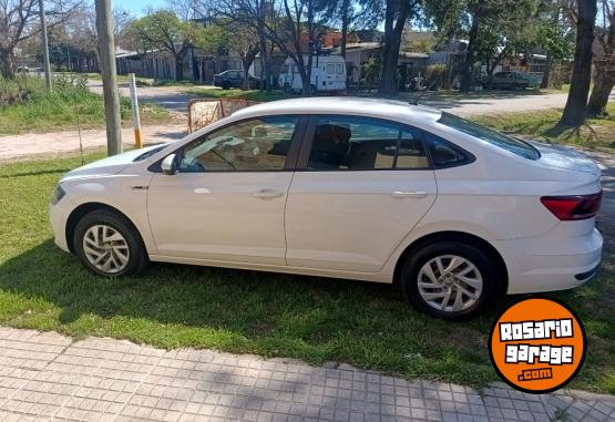 Autos - Volkswagen VIRTUS TRENDLINE 2018 Nafta 100000Km - En Venta
