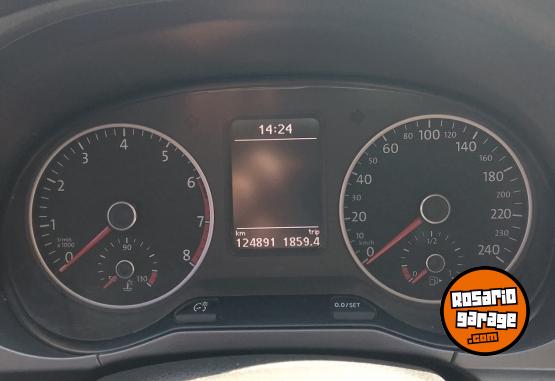 Autos - Volkswagen Suran 2015 Nafta 124800Km - En Venta