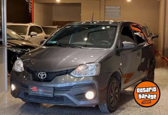 Autos - Toyota ETIOS X 2022 Nafta 48000Km - En Venta