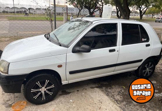 Autos - Renault Clio 1997 Diesel 300000Km - En Venta