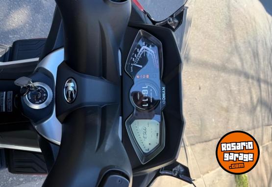 Motos - Kymco Downtown 350 2022 Nafta 7800Km - En Venta