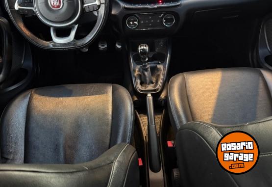 Autos - Fiat ARGO HGT 1.8 2017 Nafta 140000Km - En Venta