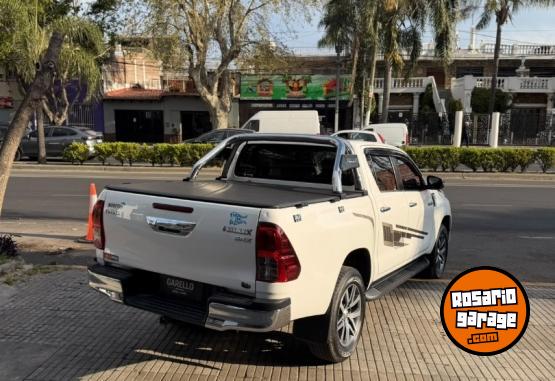 Camionetas - Toyota Hilux SRX 2.8 2018 Diesel 71000Km - En Venta