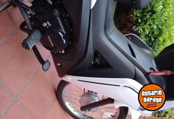 Motos - Honda Wave 110 2021 Nafta 8100Km - En Venta