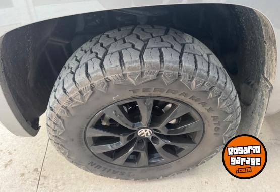 Camionetas - Volkswagen AMAROK CONFORT V6 258 HP 2023 Diesel 130000Km - En Venta