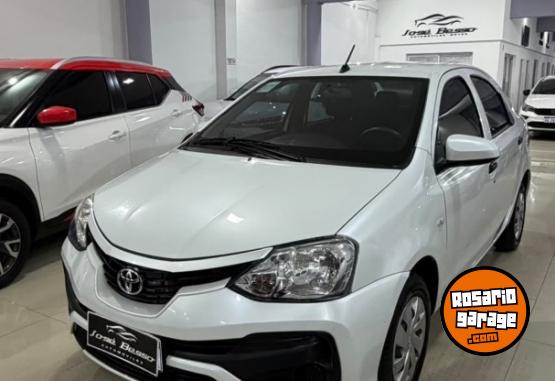 Autos - Toyota ETIOS 2021 Nafta 40000Km - En Venta