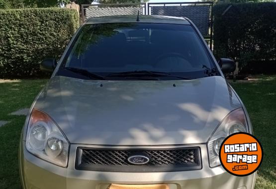 Autos - Ford Fiesta 5p ambiente Mp3 2008 Nafta 204000Km - En Venta
