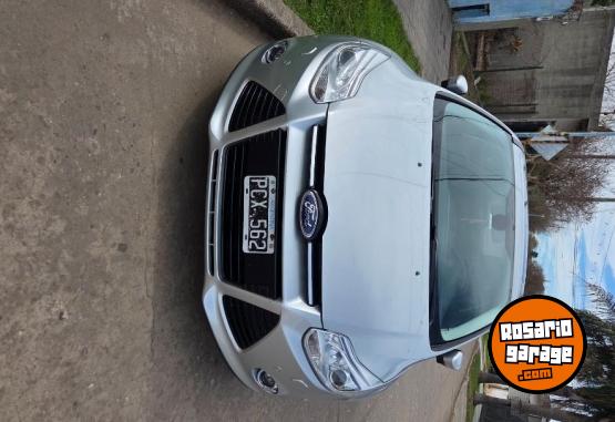 Autos - Ford Titanium 2.0 2015 Nafta 119000Km - En Venta