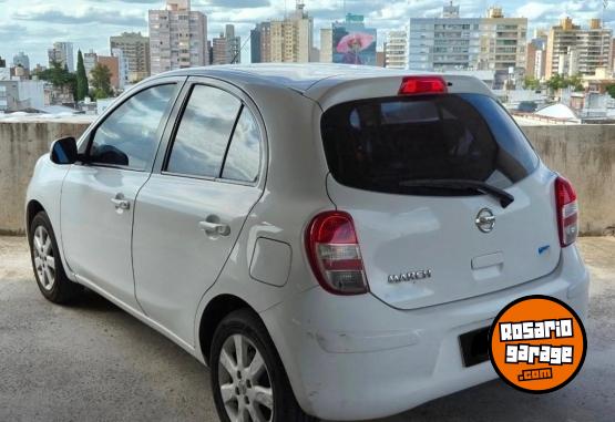 Autos - Nissan March 2013 Nafta 64000Km - En Venta