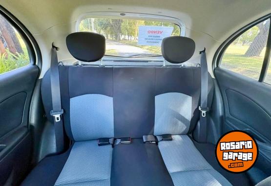 Autos - Nissan March 2013 Nafta 64000Km - En Venta