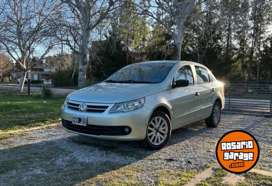 Autos - Volkswagen Voyage 2011 Nafta 130000Km - En Venta