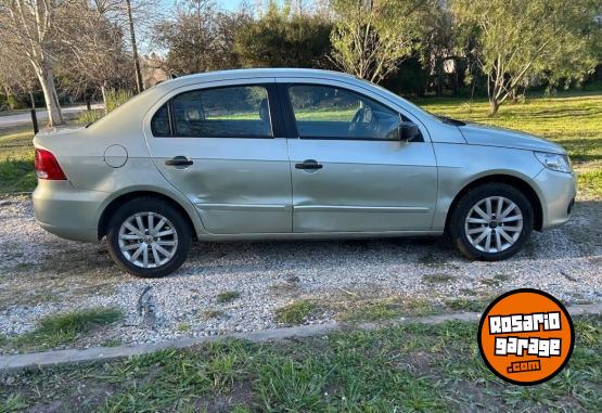 Autos - Volkswagen Voyage 2011 Nafta 130000Km - En Venta
