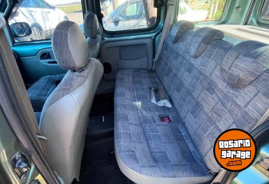 Utilitarios - Renault Kangoo 2006 Diesel 215000Km - En Venta