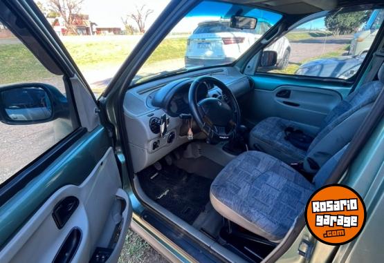 Utilitarios - Renault Kangoo 2006 Diesel 215000Km - En Venta