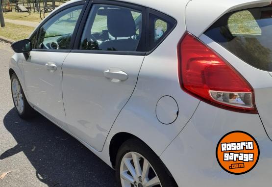 Autos - Ford Fiesta Kinetic SE MT 2017 Nafta 86500Km - En Venta