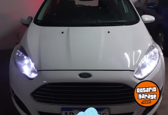 Autos - Ford Fiesta Kinetic SE MT 2017 Nafta 86500Km - En Venta