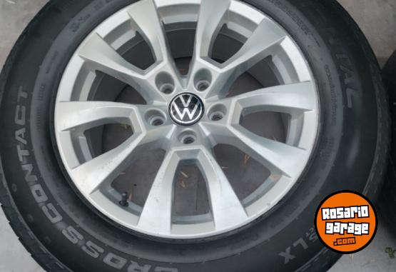 Accesorios para Autos - Llantas 17 Amarok Muy buenas. $1.100.000 las 4. No bajo precio. - En Venta