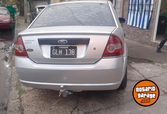 Autos - Ford Fiesta Max 2007 Nafta 93000Km - En Venta