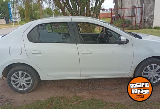 Autos - Renault Logan expresión 1.6 2016 Nafta 145000Km - En Venta