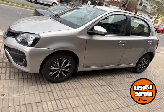 Autos - Toyota Etios XLs 2019 Nafta 40000Km - En Venta