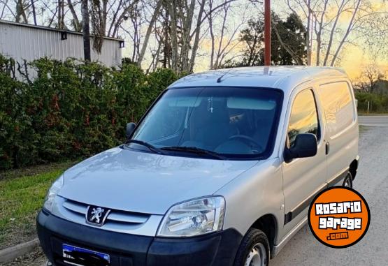 Autos - Peugeot Partner confort furgon 2018 Diesel 117000Km - En Venta