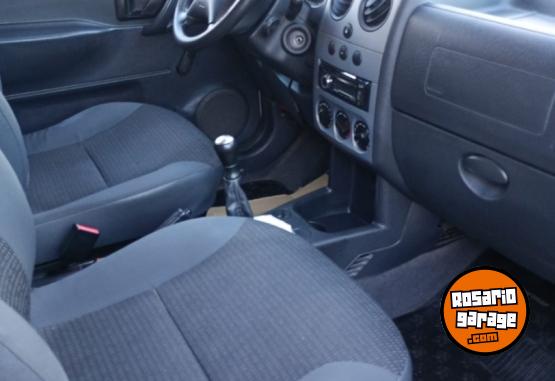 Autos - Peugeot Partner confort furgon 2018 Diesel 117000Km - En Venta