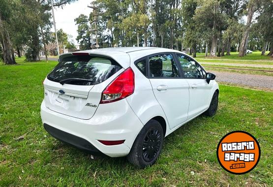 Autos - Ford FIESTA KINETIC 2015 Nafta 154000Km - En Venta