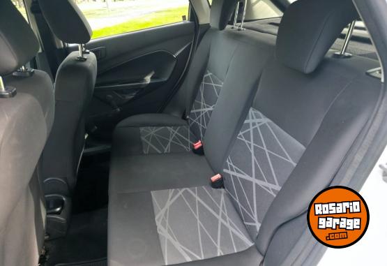 Autos - Ford FIESTA KINETIC 2015 Nafta 154000Km - En Venta