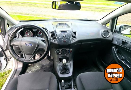 Autos - Ford FIESTA KINETIC 2015 Nafta 154000Km - En Venta