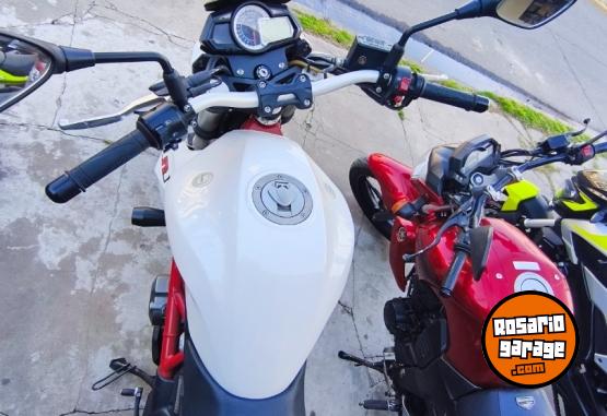 Motos - Benelli Tnt 300 2017 Nafta 11800Km - En Venta