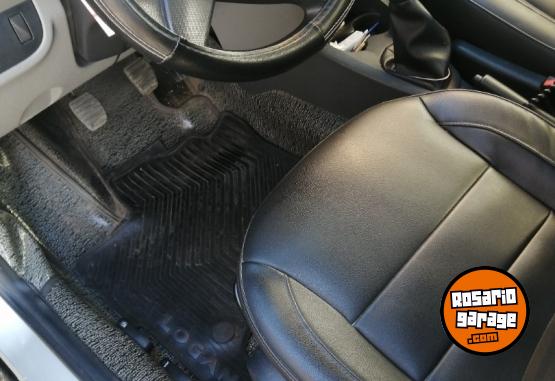Autos - Renault Logan 2016 GNC 130000Km - En Venta