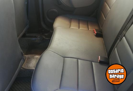 Autos - Renault Logan 2016 GNC 130000Km - En Venta