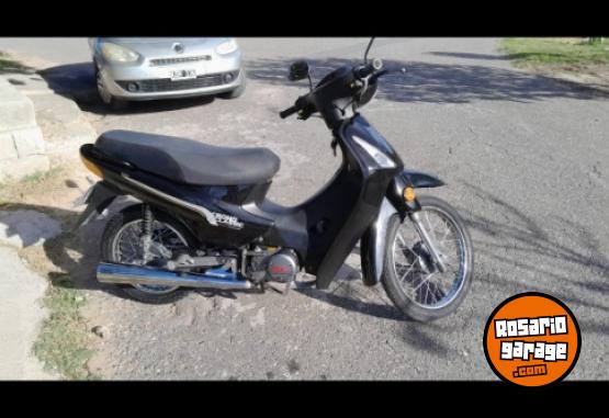 Motos - Keller Crono classic 2023 Nafta 15000Km - En Venta