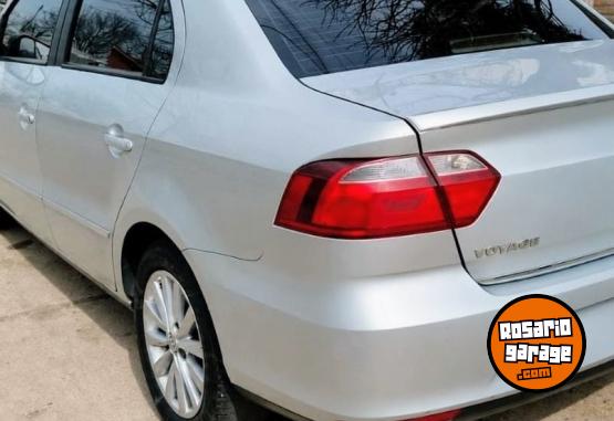 Autos - Volkswagen Voyage higline 2016 2016 GNC 280000Km - En Venta