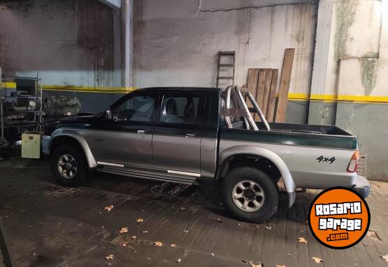 Camionetas - Mitsubishi L200 4x4 2001 Diesel 350000Km - En Venta