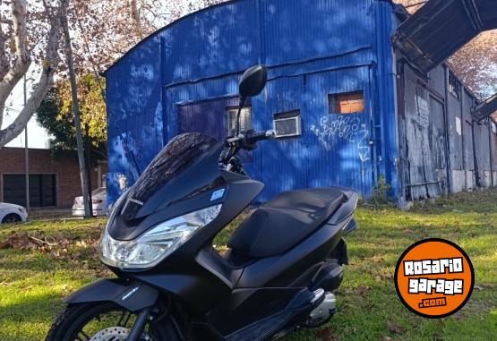 Motos - Honda Pcx 150 cc 2017 Nafta 13000Km - En Venta