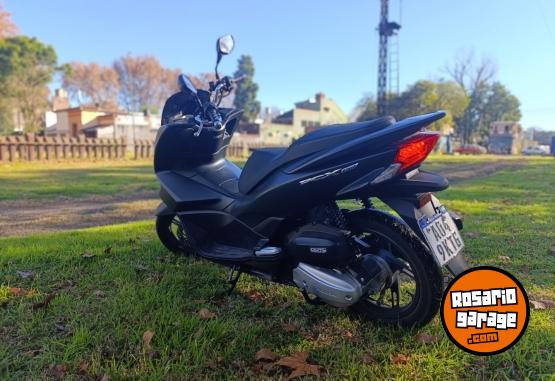 Motos - Honda Pcx 150 cc 2017 Nafta 13000Km - En Venta