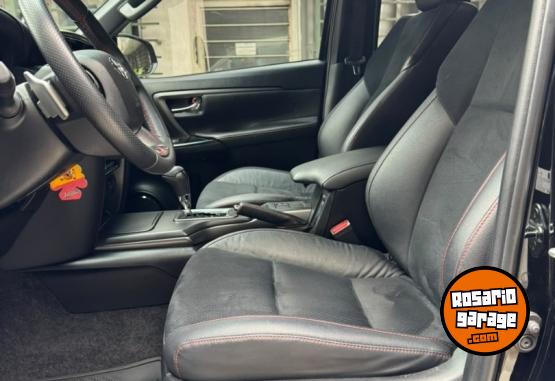 Camionetas - Toyota SW4 GR-S 2024 Diesel 119000Km - En Venta