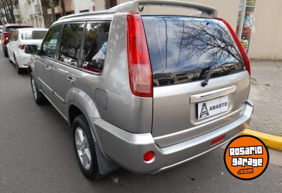 Camionetas - Nissan Xtrail - rav4, crv 2008 Nafta 248000Km - En Venta