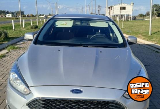Autos - Ford Focus 2016 GNC 140000Km - En Venta