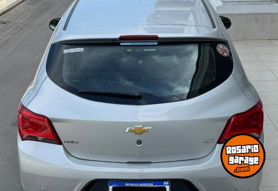 Autos - Chevrolet ONIX LTZ 2017 GNC 93000Km - En Venta