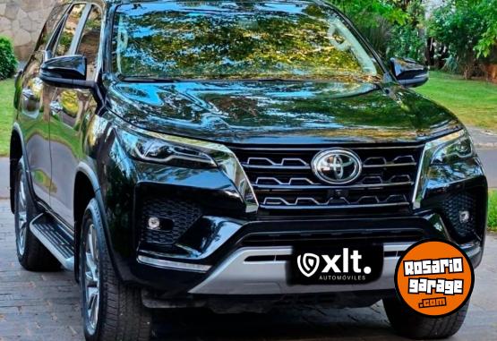Camionetas - Toyota SW4 SRX 2022 Diesel 95000Km - En Venta